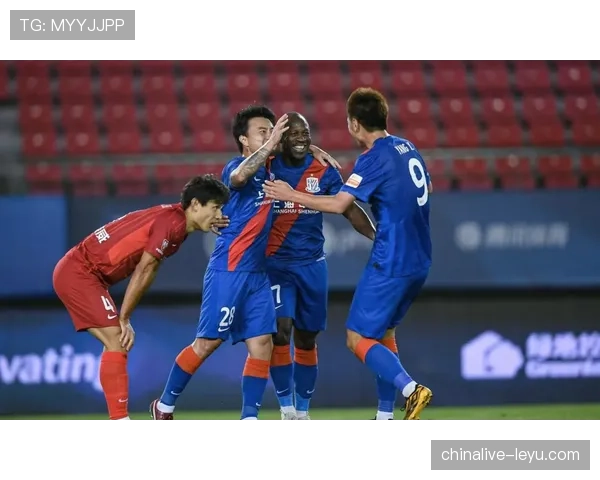 上海申花防守稳固,但战术是否过于保守已逐步反映在进攻端表现受限 上海申花防守稳固,但战术是否过于保守已逐步反映在进攻端表现受限