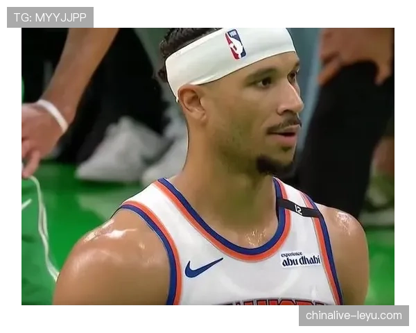 布里奇斯无球跑动制造空位，3D属性成太阳外线防守核心