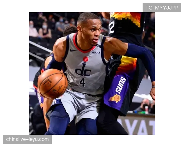 鲍勃·库西无球跑动提升组织效率，明显拉开队内传球差距