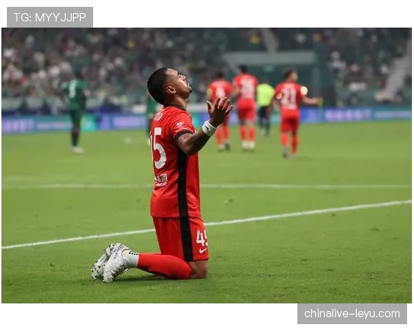 上海海港联赛统治力讨论：近期表现波动对争冠形势产生影响